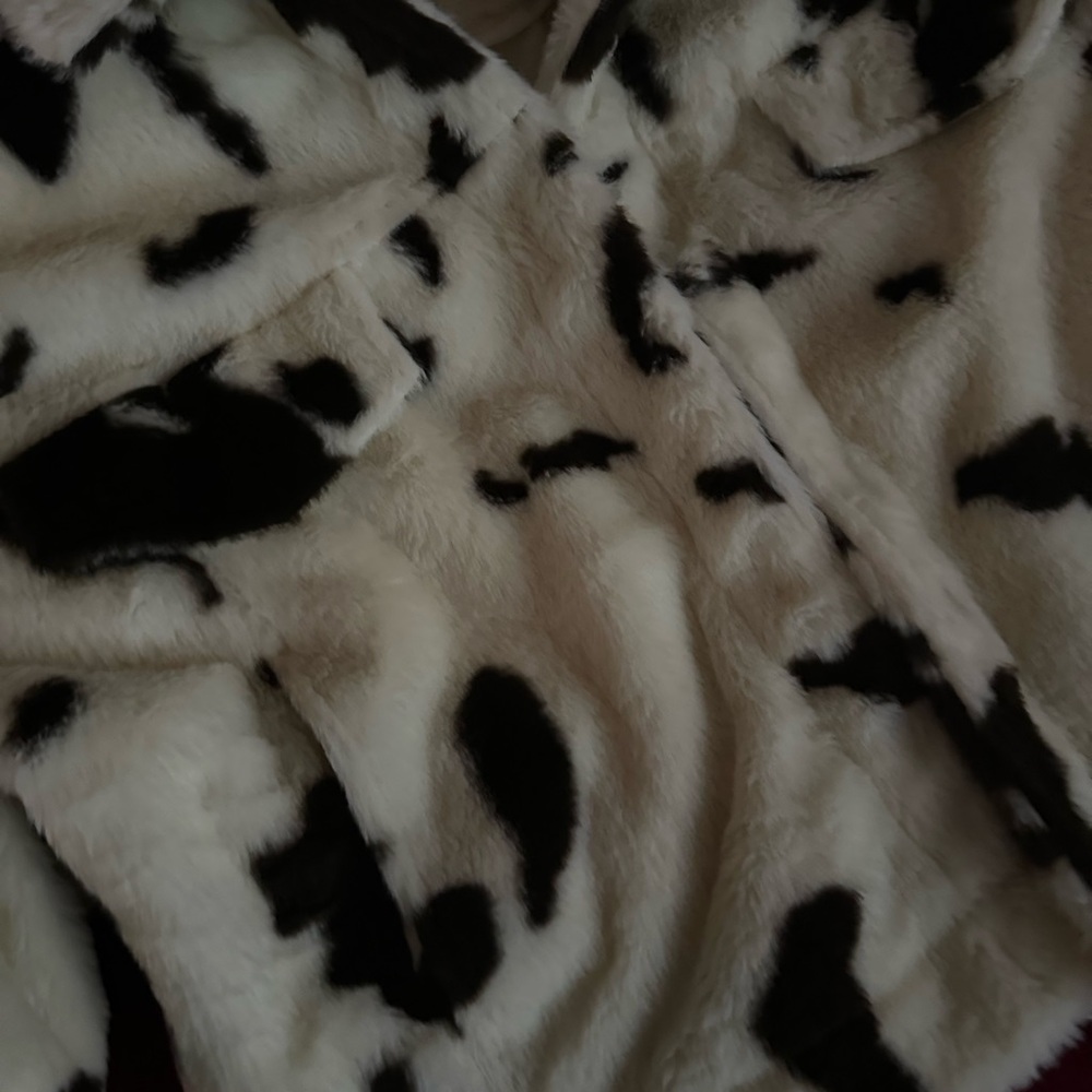 Cozy Black and White Faux Fur cow Jacket M - Picture 7 of 7